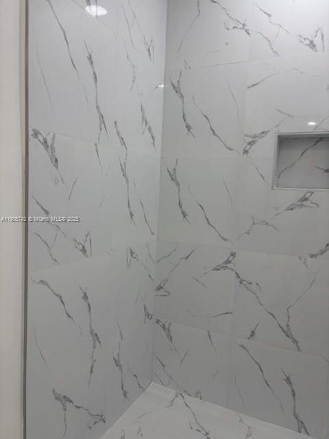 For Rent: $1,875 (2 beds, 2 baths, 848 Square Feet)