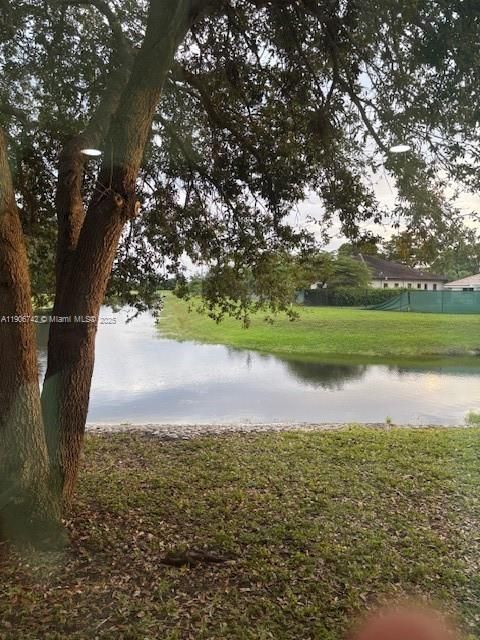 For Rent: $1,875 (2 beds, 2 baths, 848 Square Feet)