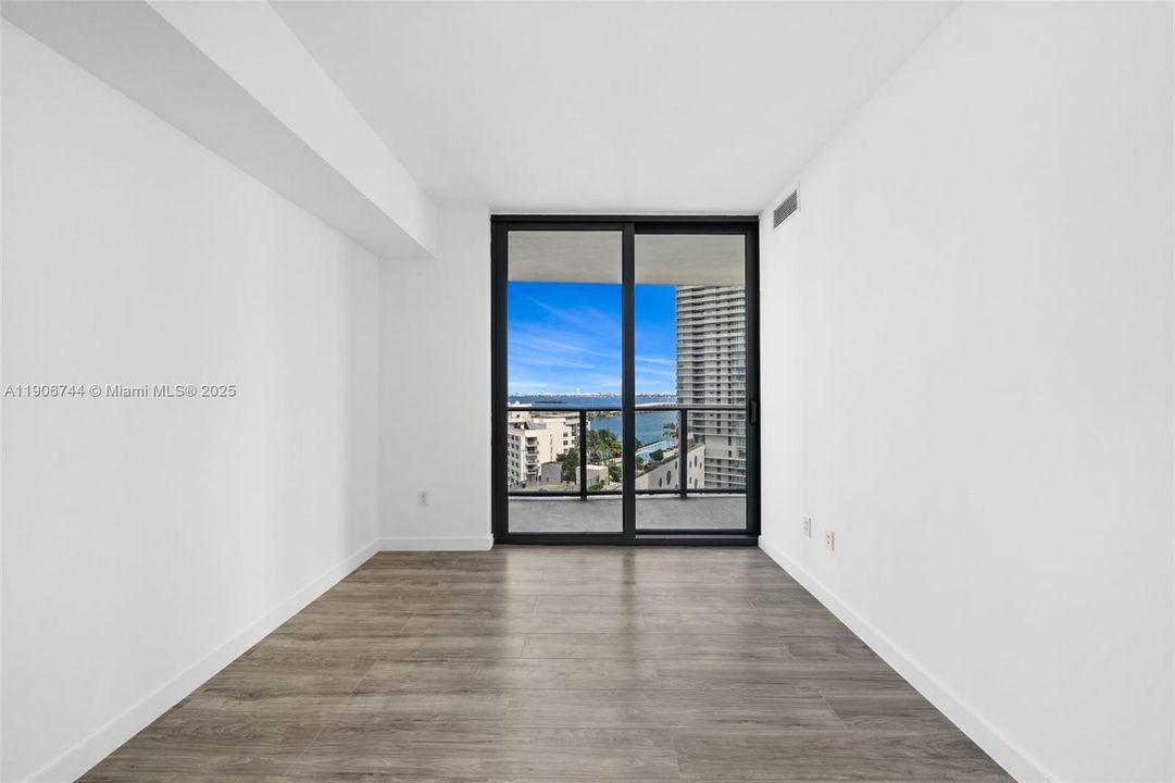 Recently Rented: $3,100 (1 beds, 1 baths, 622 Square Feet)