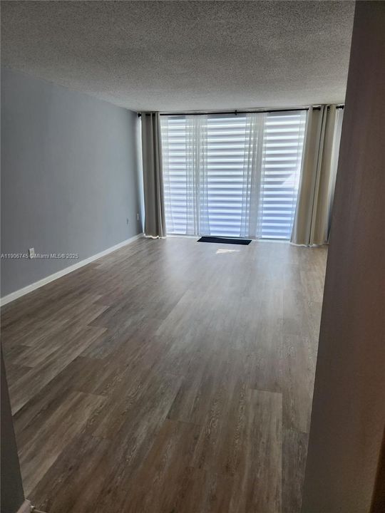 Recently Rented: $2,190 (1 beds, 1 baths, 916 Square Feet)