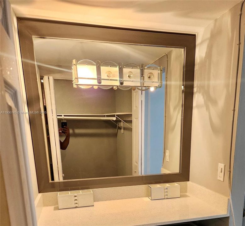 Recently Rented: $2,190 (1 beds, 1 baths, 916 Square Feet)