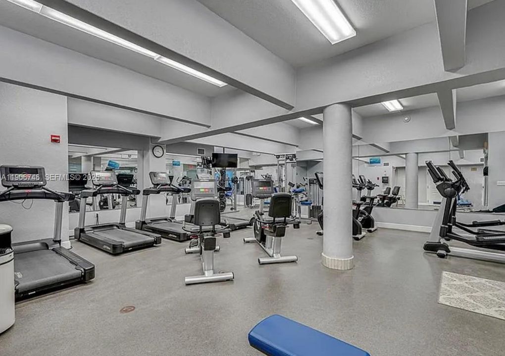 出租: $3,300 (2 贝兹, 2 浴室, 1440 平方英尺)