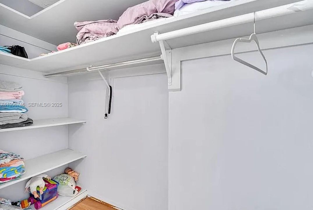 出租: $3,300 (2 贝兹, 2 浴室, 1440 平方英尺)