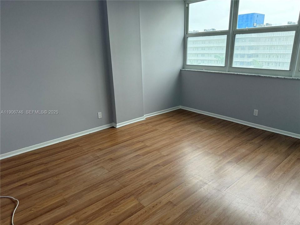 出租: $3,300 (2 贝兹, 2 浴室, 1440 平方英尺)