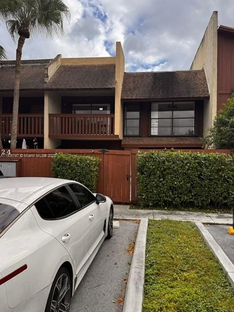 На продажу: $350,000 (2 спален, 2 ванн, 1310 Квадратных фут)