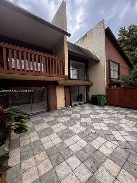 На продажу: $350,000 (2 спален, 2 ванн, 1310 Квадратных фут)