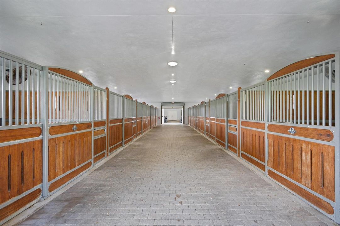 BARN 3