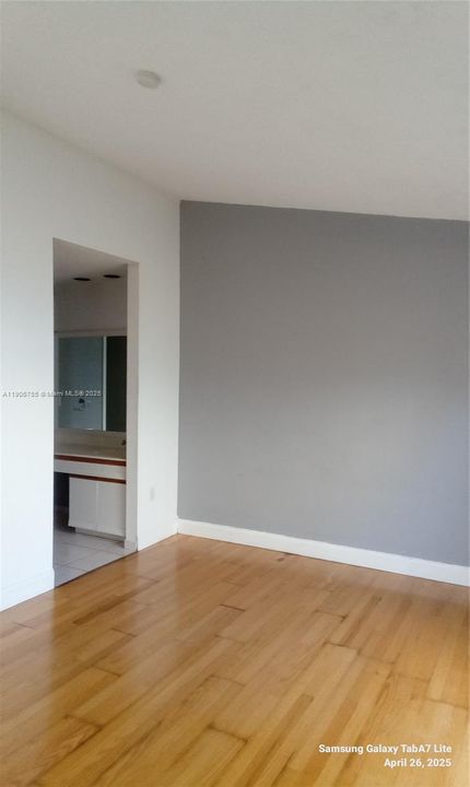 出租: $2,500 (2 贝兹, 2 浴室, 852 平方英尺)