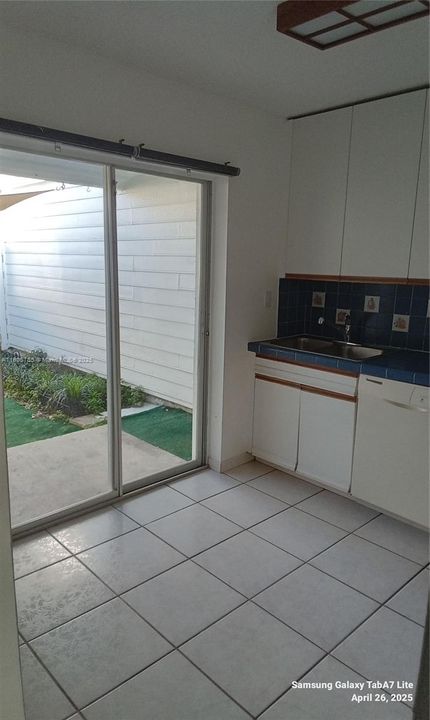 出租: $2,500 (2 贝兹, 2 浴室, 852 平方英尺)