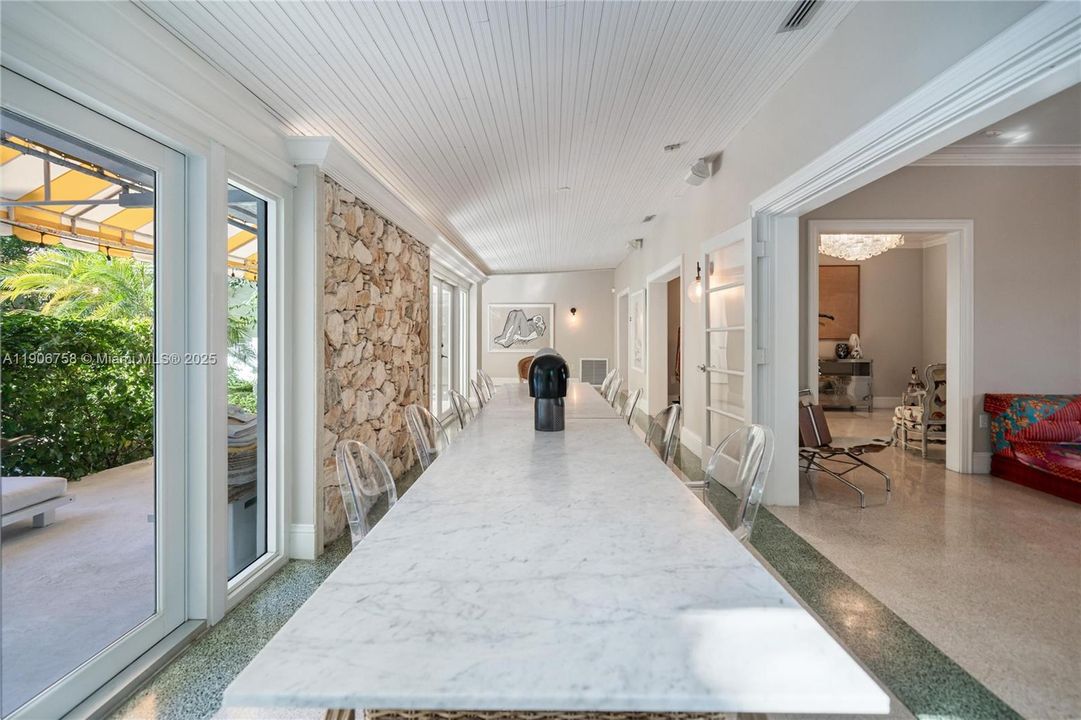 For Sale: $3,250,000 (5 beds, 4 baths, 4086 Square Feet)