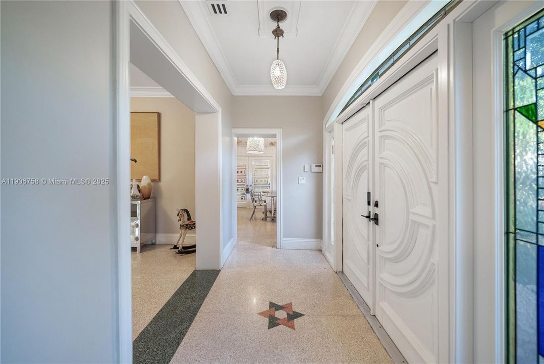 For Sale: $3,250,000 (5 beds, 4 baths, 4086 Square Feet)