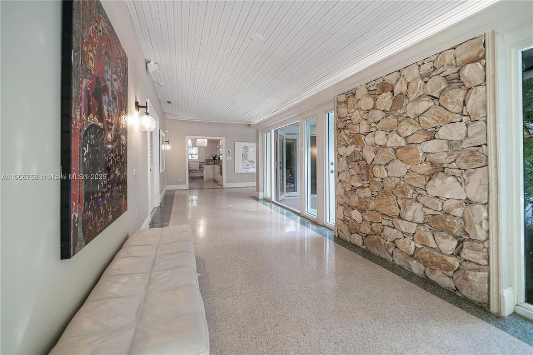 For Sale: $3,250,000 (5 beds, 4 baths, 4086 Square Feet)