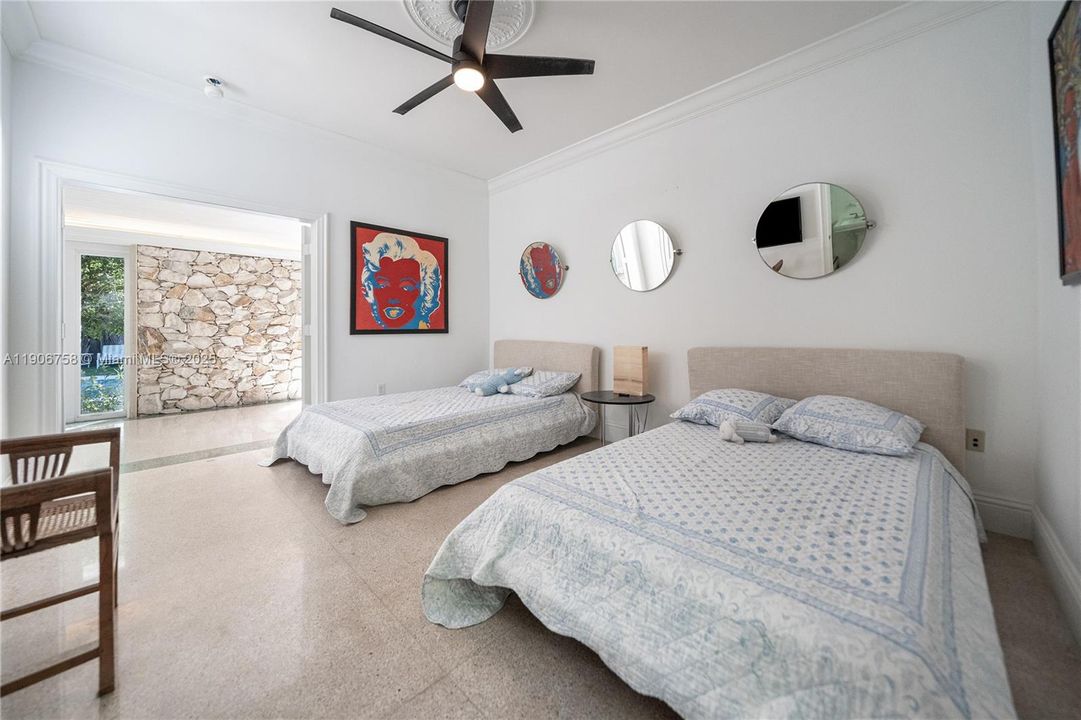 For Sale: $3,250,000 (5 beds, 4 baths, 4086 Square Feet)