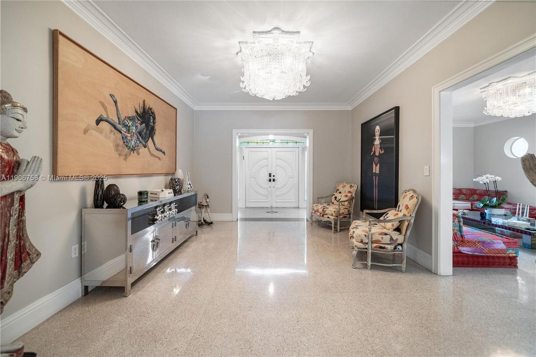 For Sale: $3,250,000 (5 beds, 4 baths, 4086 Square Feet)