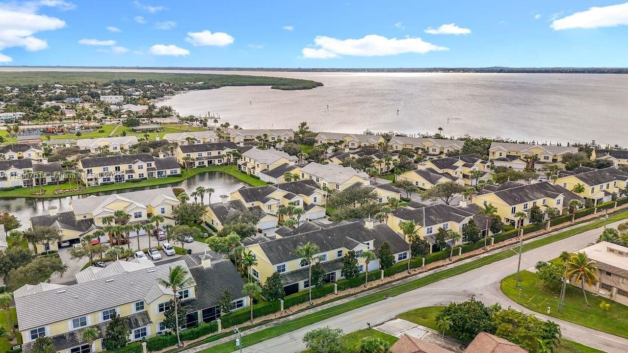 For Sale: $529,000 (3 beds, 2 baths, 1840 Square Feet)