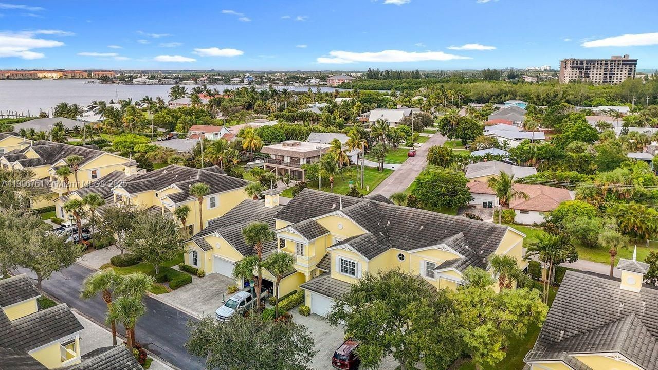 For Sale: $529,000 (3 beds, 2 baths, 1840 Square Feet)