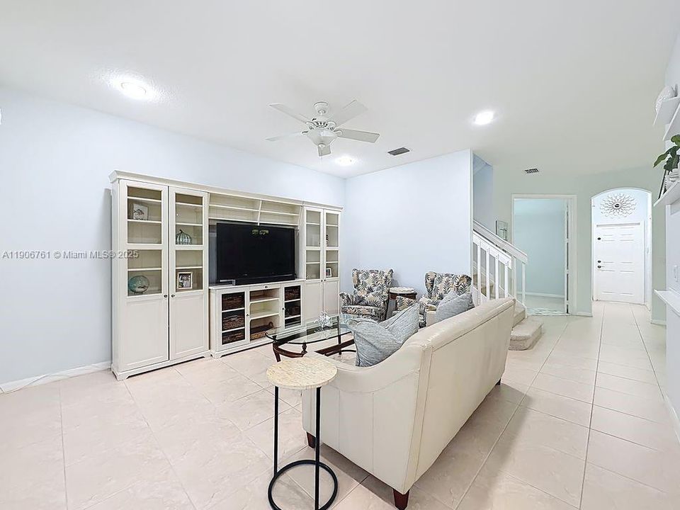 For Sale: $529,000 (3 beds, 2 baths, 1840 Square Feet)