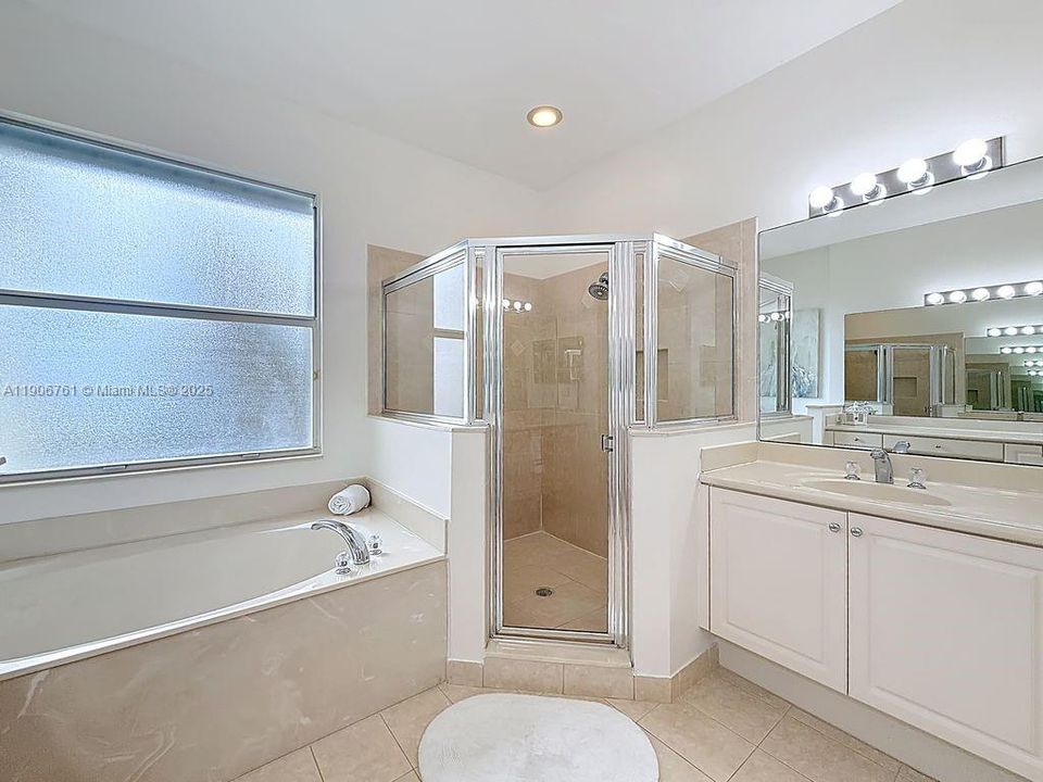 For Sale: $529,000 (3 beds, 2 baths, 1840 Square Feet)