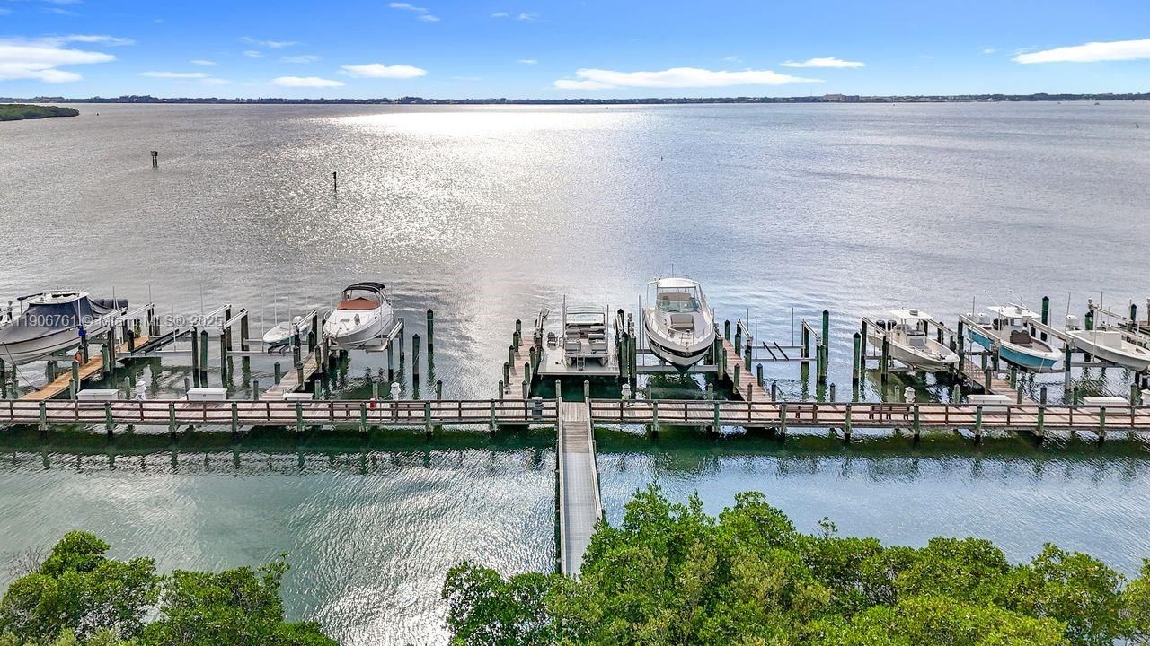 For Sale: $529,000 (3 beds, 2 baths, 1840 Square Feet)