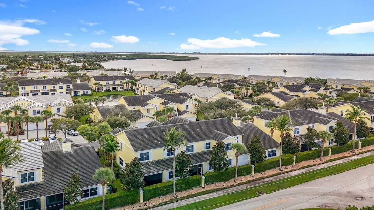 For Sale: $529,000 (3 beds, 2 baths, 1840 Square Feet)