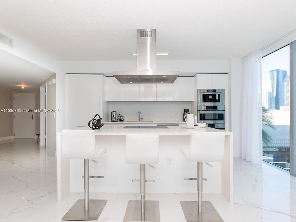 For Rent: $8,500 (3 beds, 3 baths, 1892 Square Feet)