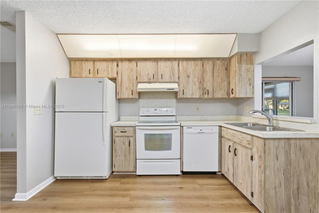 待售: $159,000 (2 贝兹, 1 浴室, 0 平方英尺)