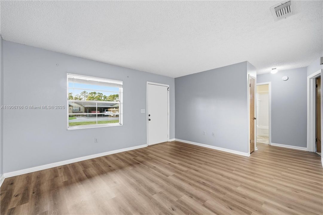 待售: $159,000 (2 贝兹, 1 浴室, 0 平方英尺)