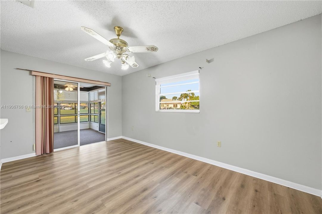 待售: $159,000 (2 贝兹, 1 浴室, 0 平方英尺)