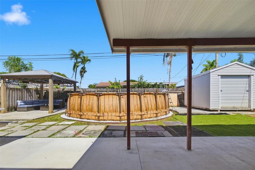 For Sale: $560,000 (3 beds, 1 baths, 1360 Square Feet)