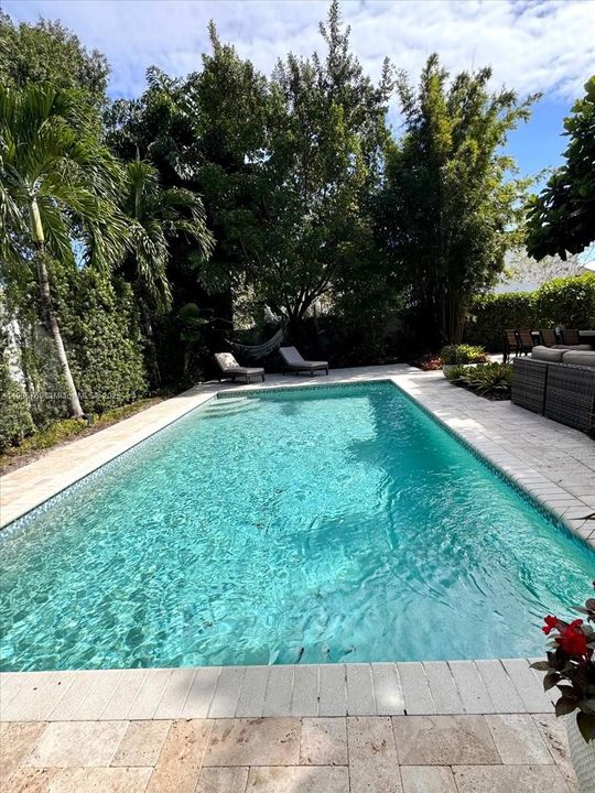 На продажу: $1,239,000 (5 спален, 4 ванн, 2702 Квадратных фут)