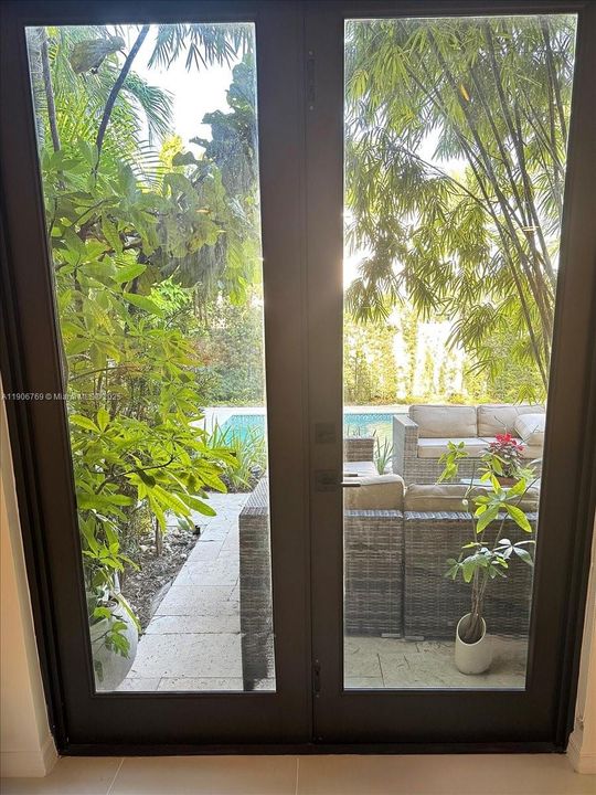 На продажу: $1,239,000 (5 спален, 4 ванн, 2702 Квадратных фут)