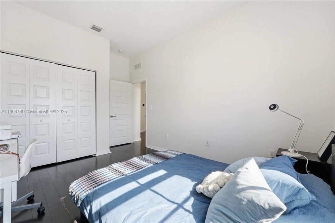 На продажу: $1,239,000 (5 спален, 4 ванн, 2702 Квадратных фут)