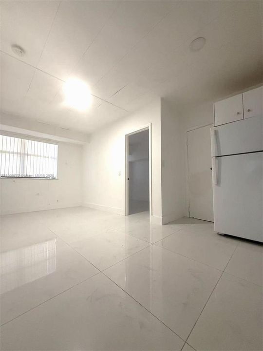 For Rent: $2,400 (3 beds, 2 baths, 2682 Square Feet)