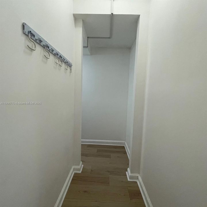 For Sale: $595,000 (3 beds, 2 baths, 1865 Square Feet)