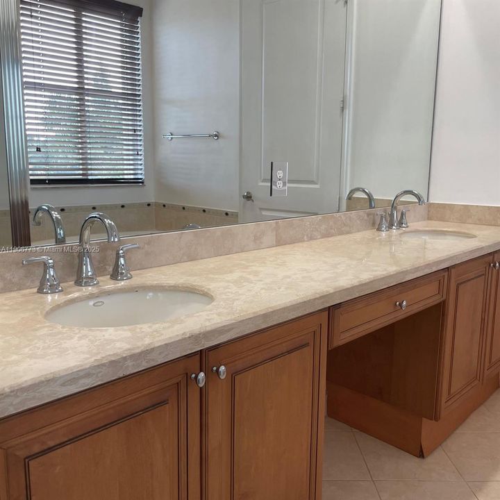 For Sale: $595,000 (3 beds, 2 baths, 1865 Square Feet)