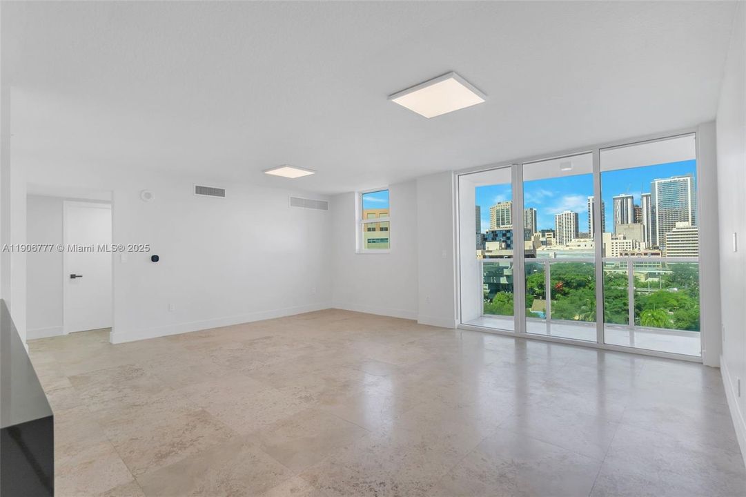 Active With Contract: $549,000 (2 beds, 2 baths, 1117 Square Feet)