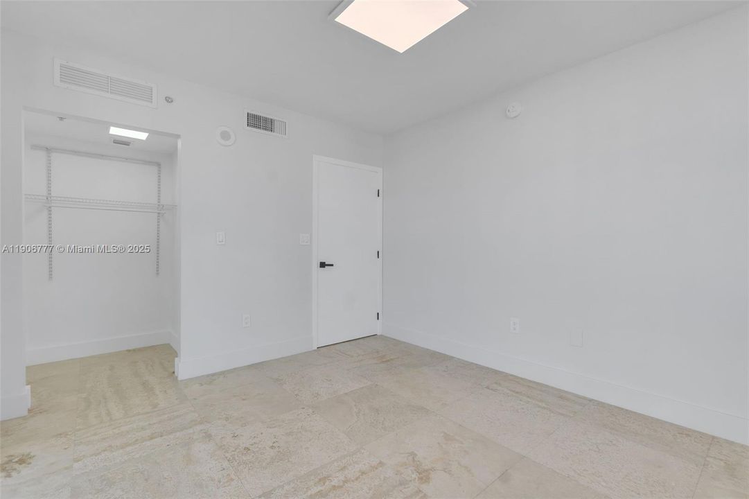 Active With Contract: $549,000 (2 beds, 2 baths, 1117 Square Feet)