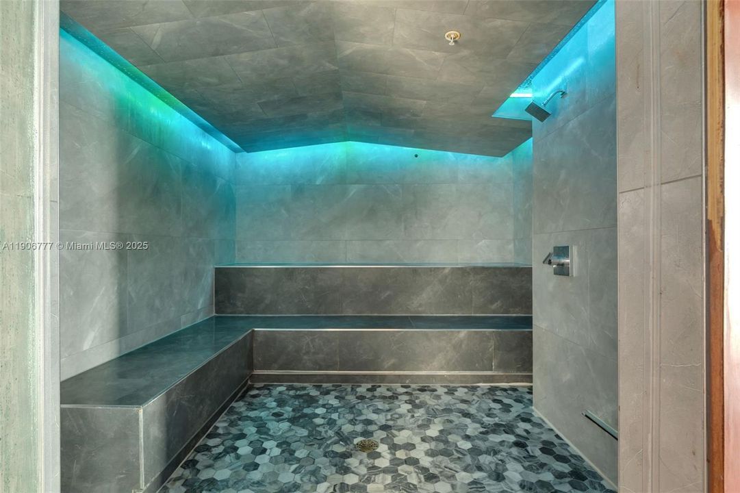 Active With Contract: $549,000 (2 beds, 2 baths, 1117 Square Feet)