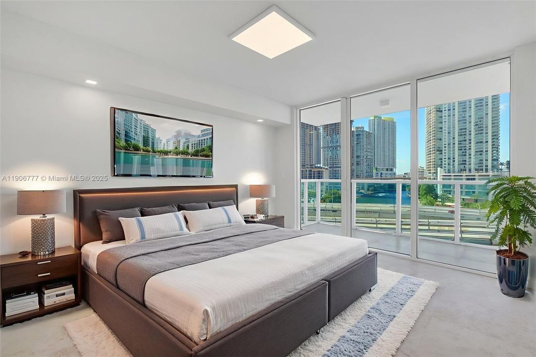 Active With Contract: $549,000 (2 beds, 2 baths, 1117 Square Feet)