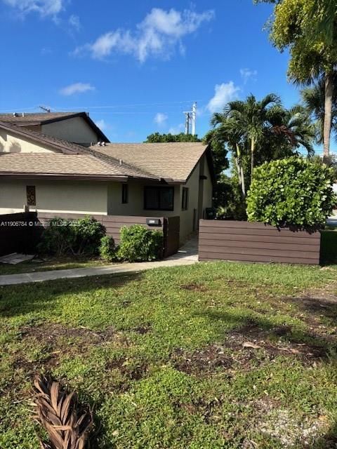 Active With Contract: $2,850 (2 beds, 2 baths, 1068 Square Feet)