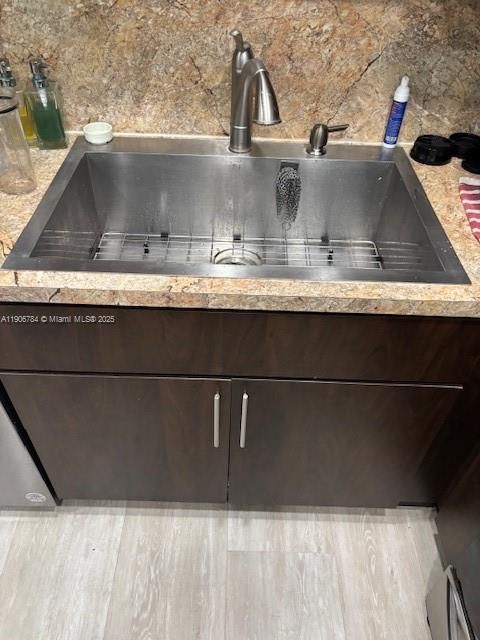 Active With Contract: $2,850 (2 beds, 2 baths, 1068 Square Feet)