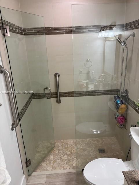 Active With Contract: $2,850 (2 beds, 2 baths, 1068 Square Feet)