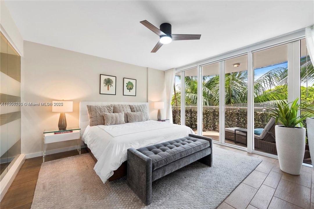 For Sale: $990,000 (2 beds, 2 baths, 1234 Square Feet)