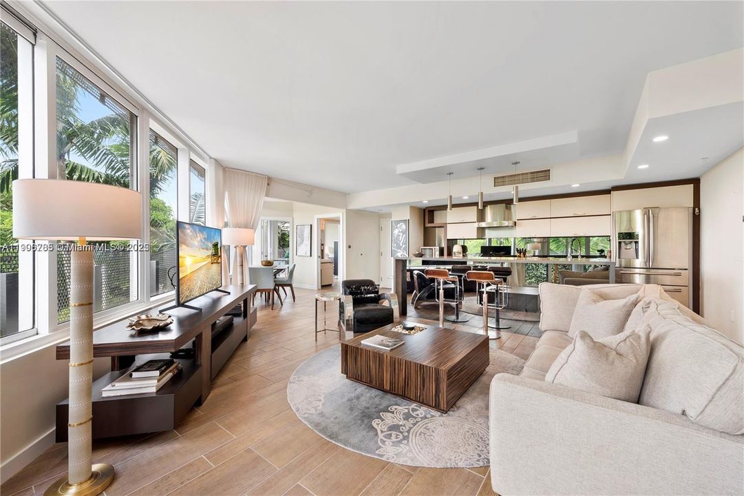 For Sale: $990,000 (2 beds, 2 baths, 1234 Square Feet)