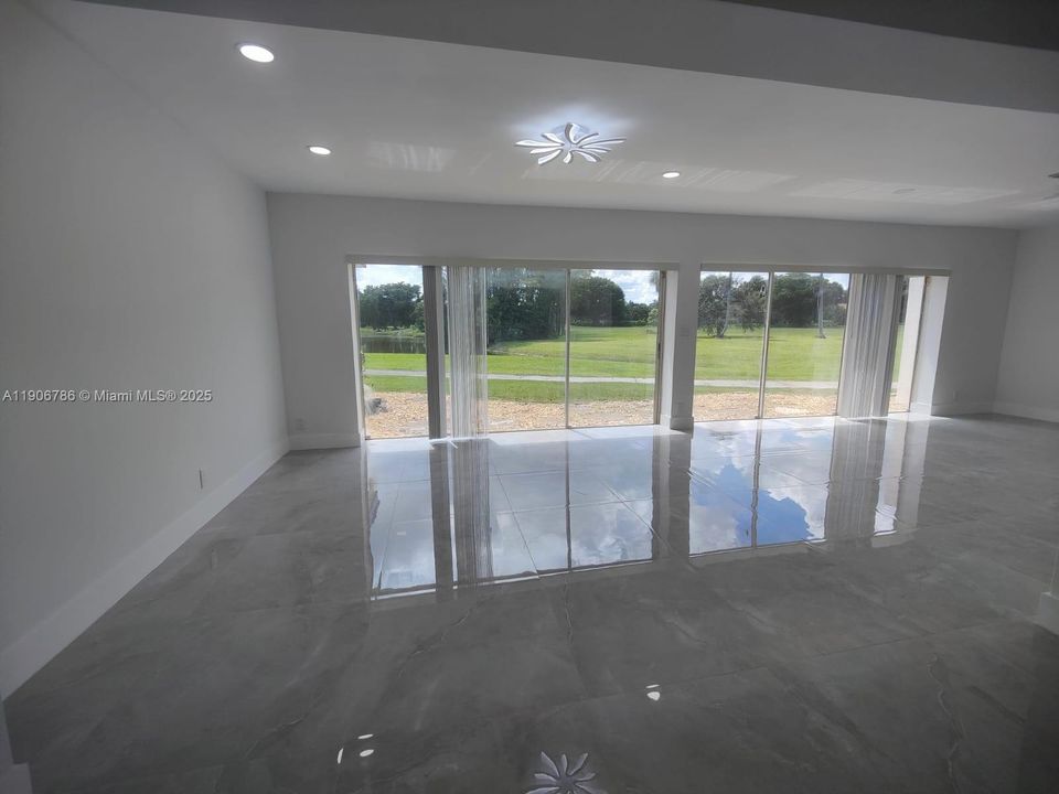 For Rent: $4,600 (3 beds, 3 baths, 2787 Square Feet)