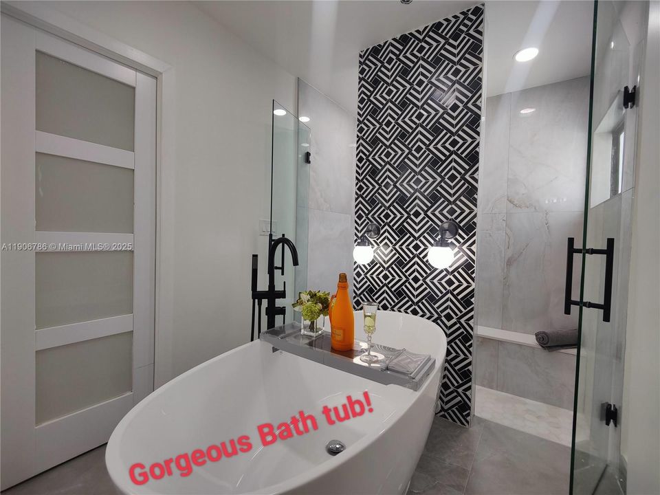 For Rent: $4,600 (3 beds, 3 baths, 2787 Square Feet)