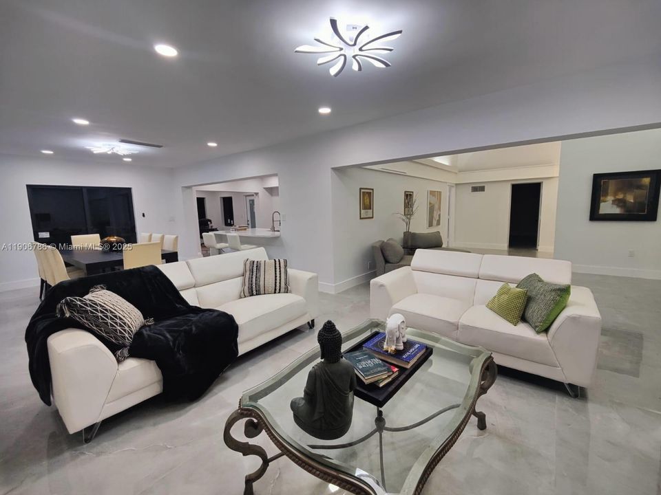 For Rent: $4,600 (3 beds, 3 baths, 2787 Square Feet)