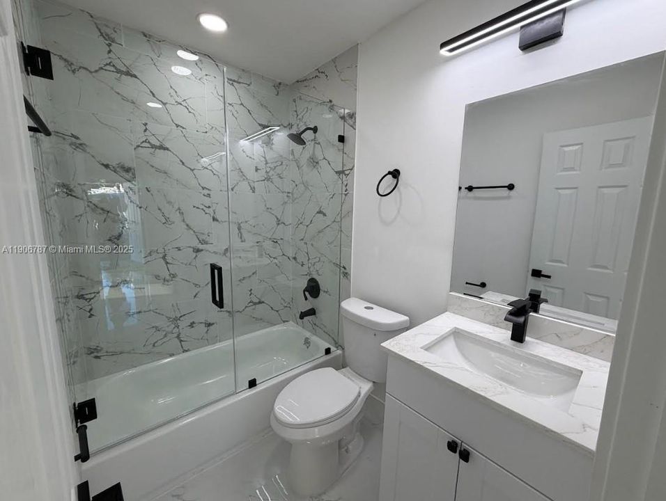 For Sale: $499,900 (4 beds, 2 baths, 1124 Square Feet)