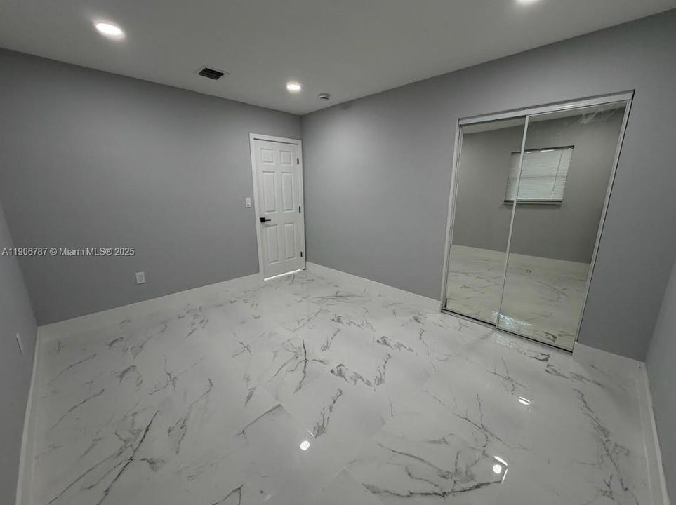 For Sale: $499,900 (4 beds, 2 baths, 1124 Square Feet)