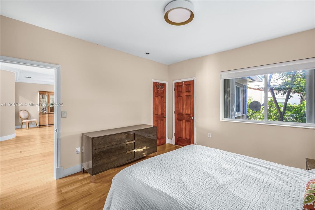 En Venta: $1,750,000 (3 camas, 2 baños, 1958 Pies cuadrados)